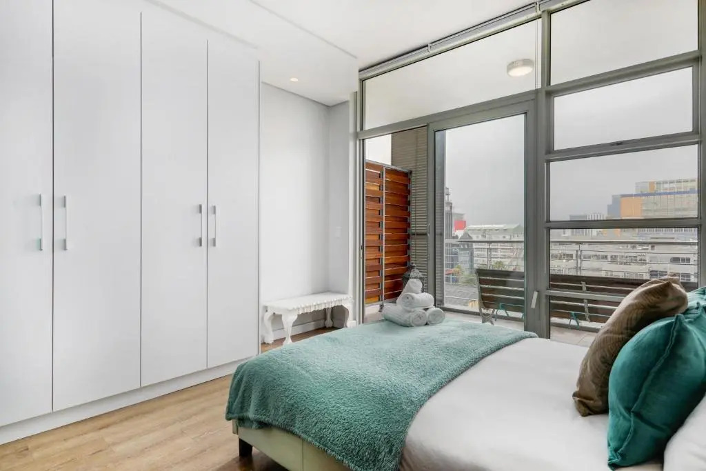 Stylish Central Apartment near Table Mountain