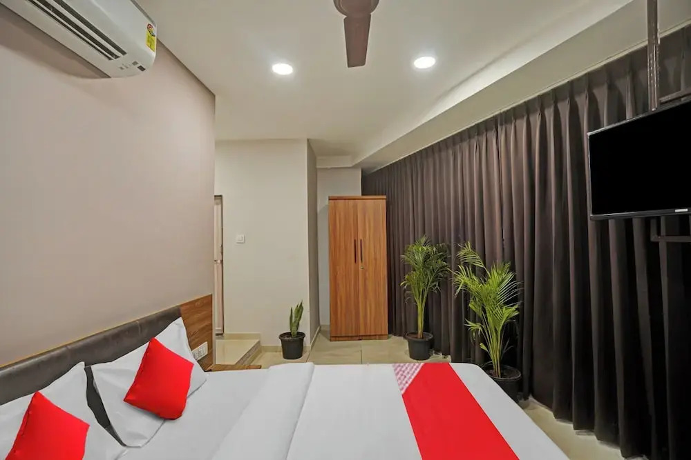 Hotel Sukoon, Best Luxurious Hotel Rooms In Surat City Center