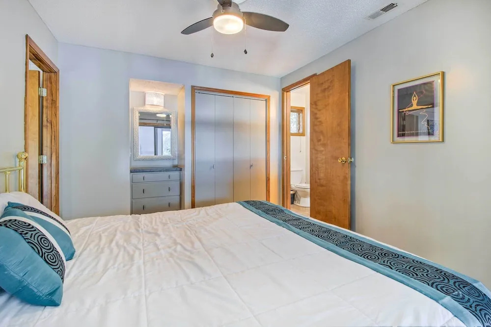Sunrise Beach Waterfront Estate Great for Families