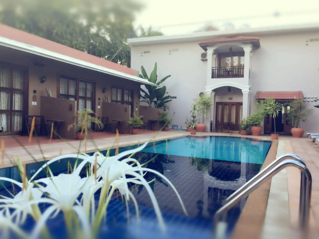 Le René Angkor Boutique