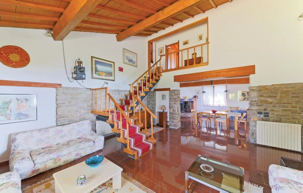 Stunning Home In San Feliciano Sul Tpg