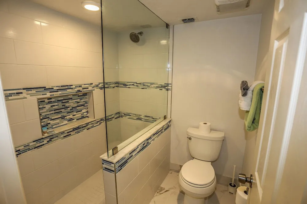 Riviera Club 204 by Distinctive Beach Rentals