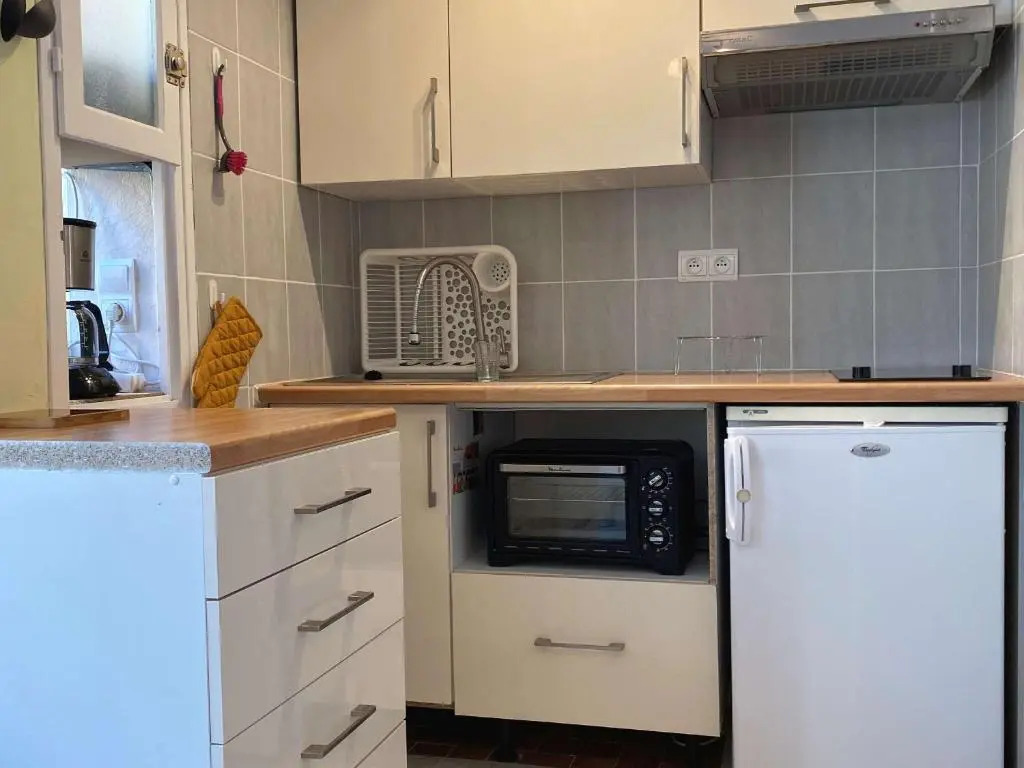 Studio Balaruc-les-Bains, 1 pièce, 2 personnes - FR-1-553-170