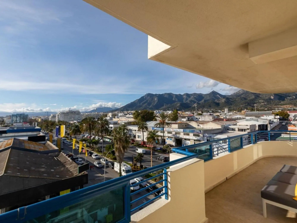 First line beach apartment 318