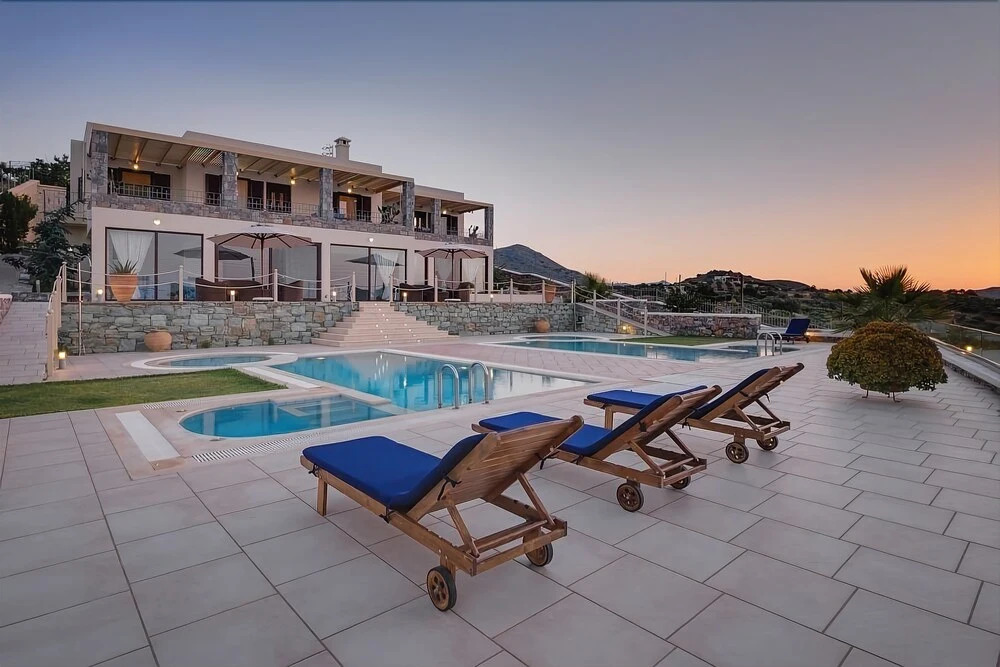 Villa Anemomylos