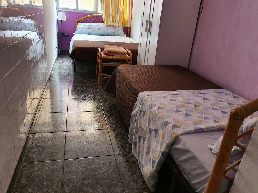 Low Cost Room Las Llaves 1