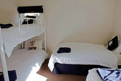 Karas 6 Thredbo Village