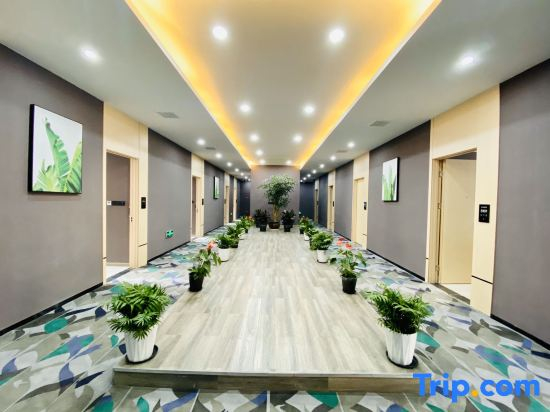 Shankee Hotel (Ningbo Airport Yinzhou Avenue Subway Station)