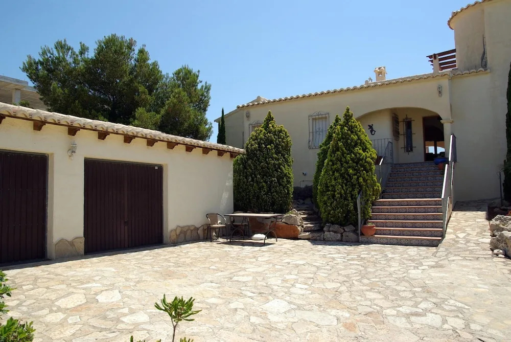Villa Monika