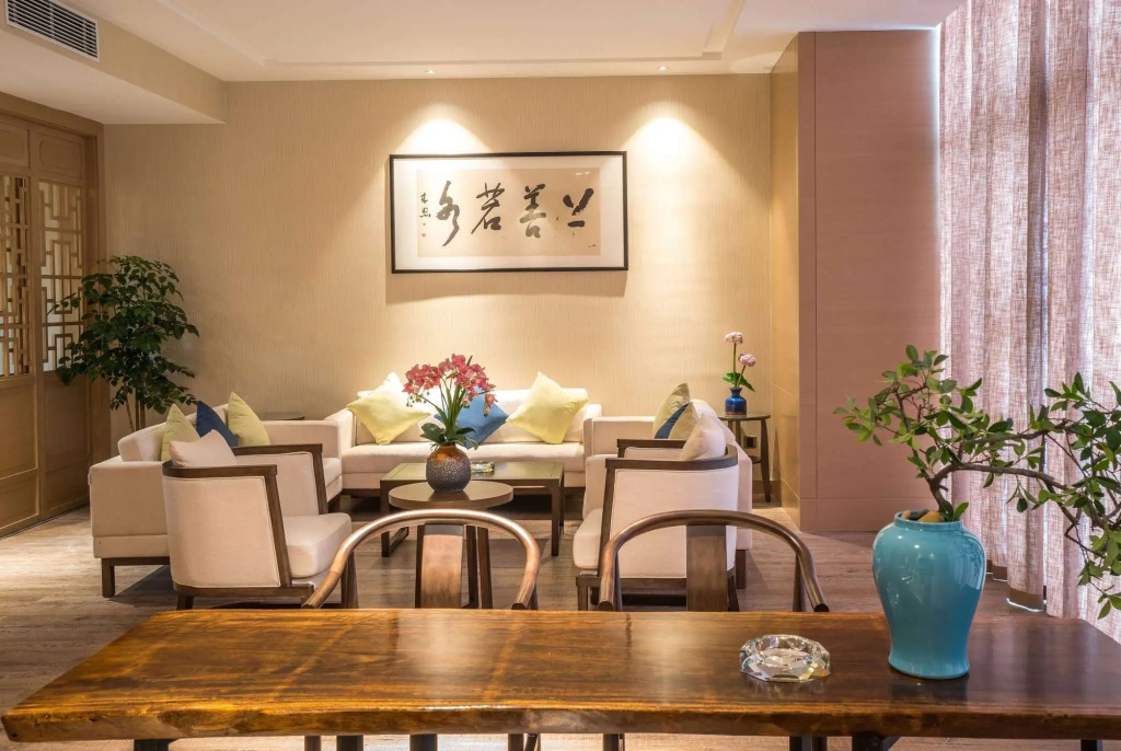 Jingtang Ramada Encore Hotel