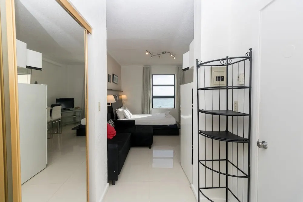 774 Ocean View Hollywood Beach