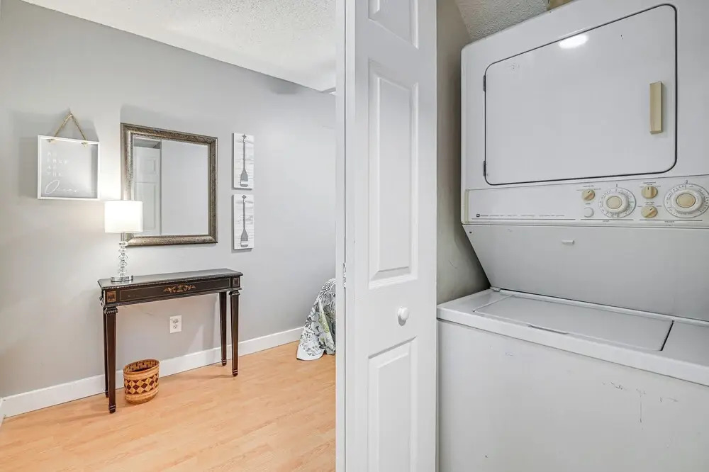 Walk to Beach: Condo w/ Balcony in Murrells Inlet!