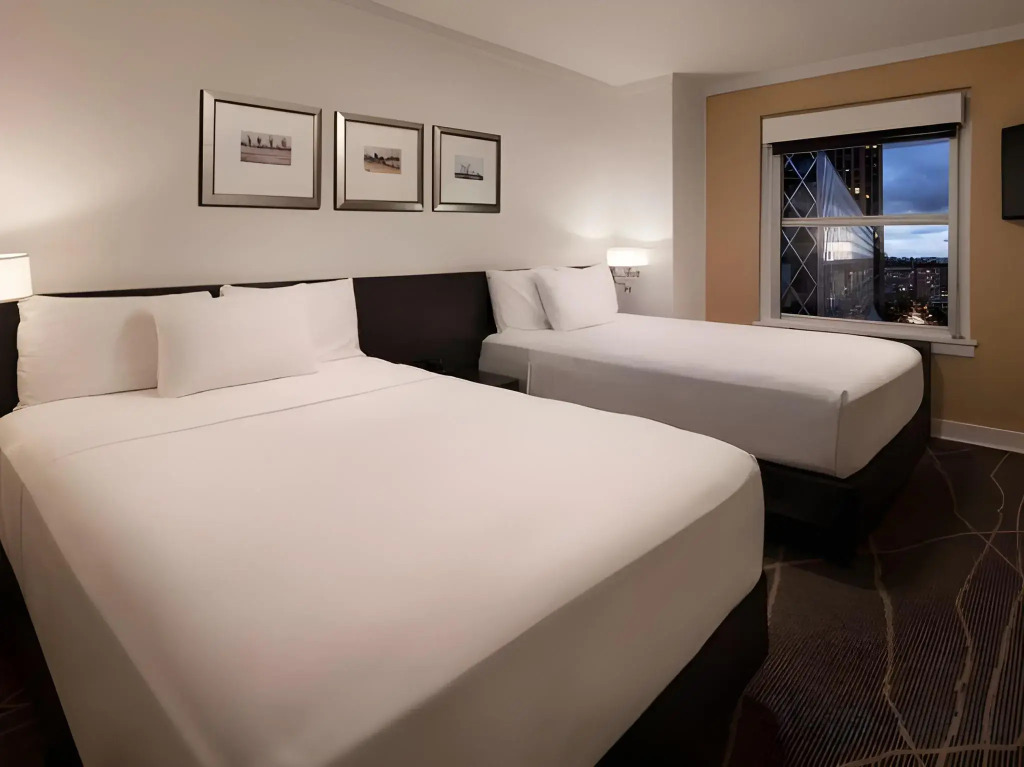Executive Hotel Pacific