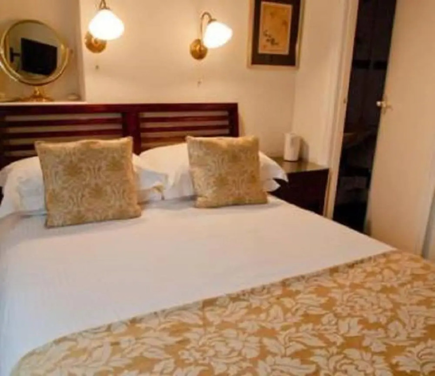 Crescent Guest House