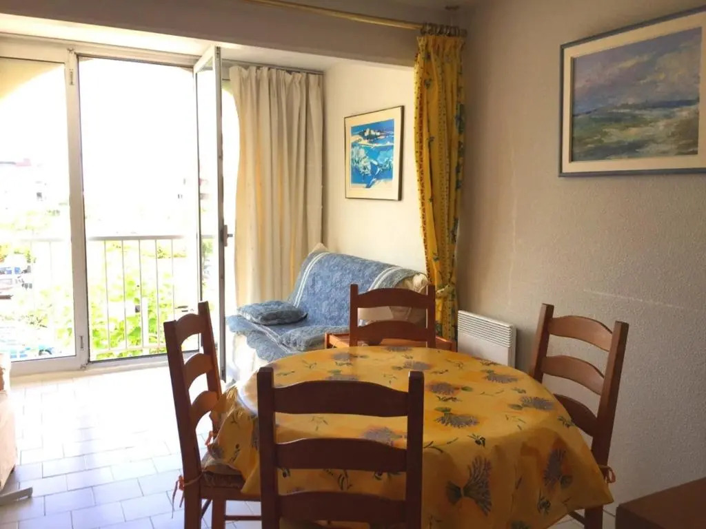 Appartement Sète, 2 pièces, 4 personnes - FR-1-338-164