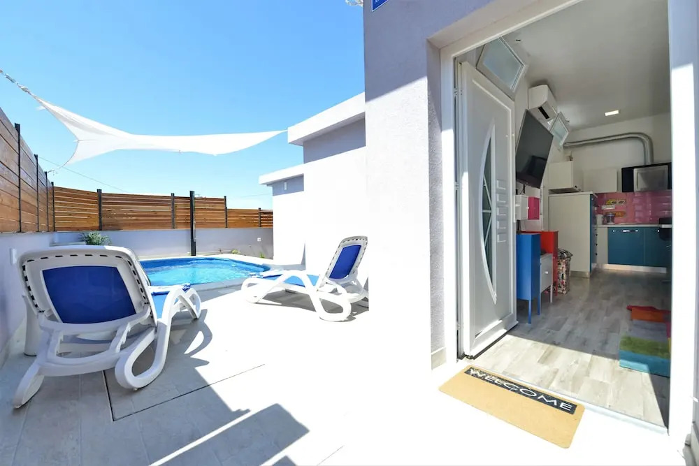 Villa PopandRock Sleeps 5 with Parking