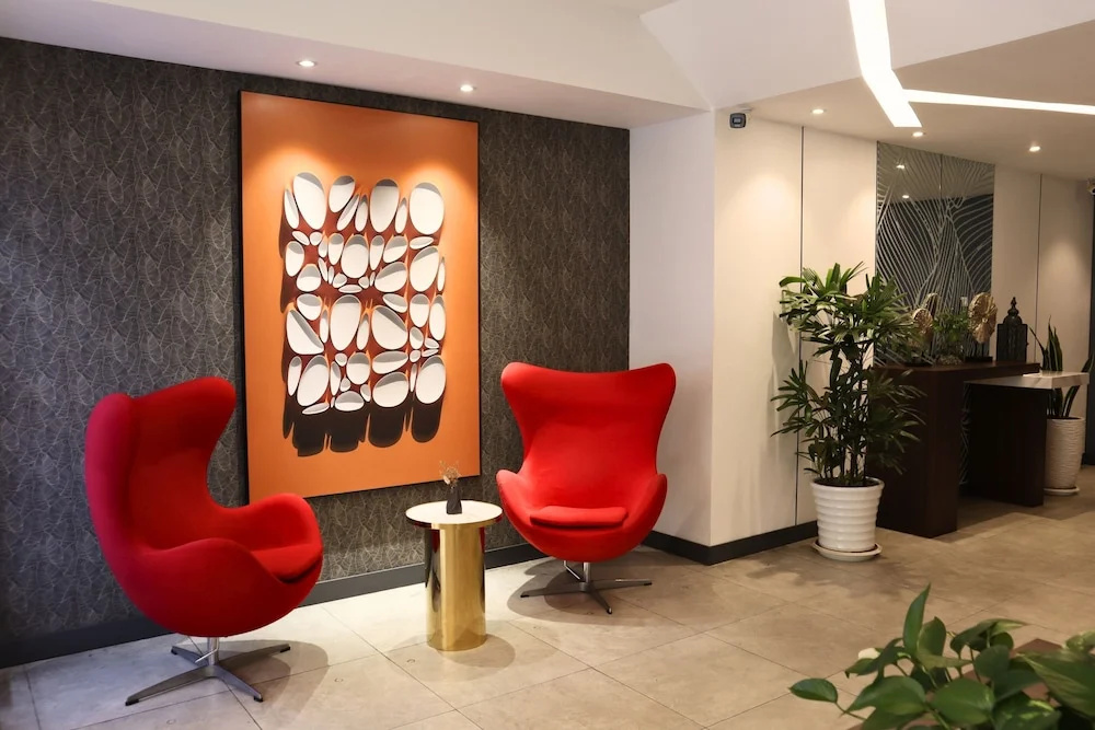 KIRA Hotel