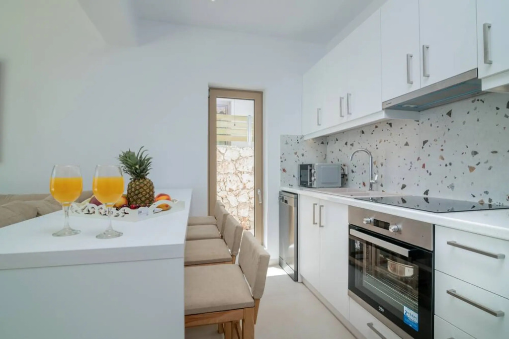 Thelxis Suite II - Brand New Seaview Suite