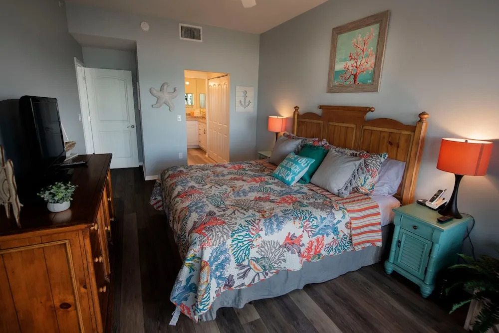 The Gulf Front Apartment 2