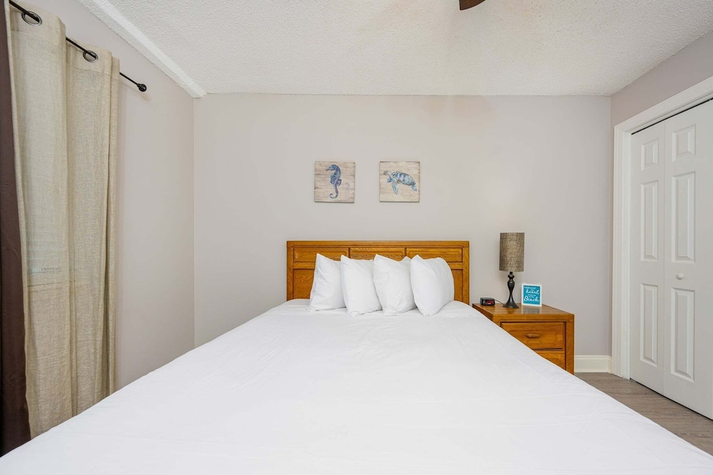 Wind Drift 604s 2 Bedroom Condo