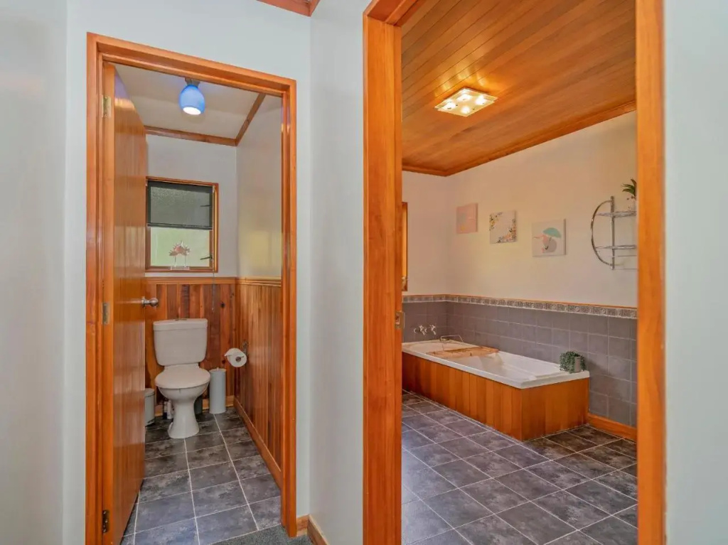 Cythera - Tairua Holiday Home
