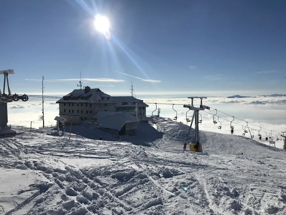 SKI Apartments Aurora