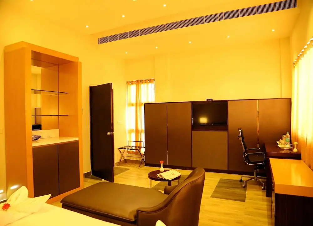 Hotel Queens Inn Velankanni