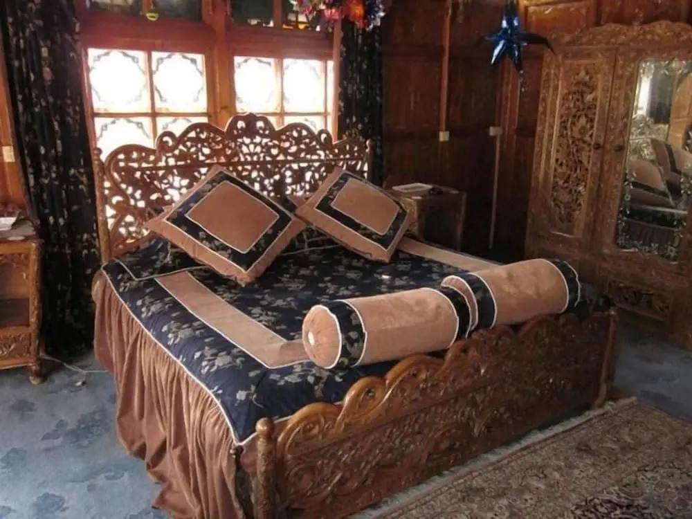 Meena Group houseboats