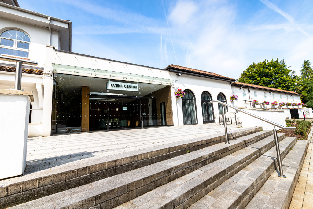 Crowne Plaza Gerrards Cross by IHG