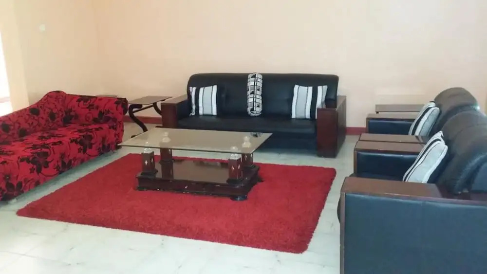 Yaris Guest House M&M