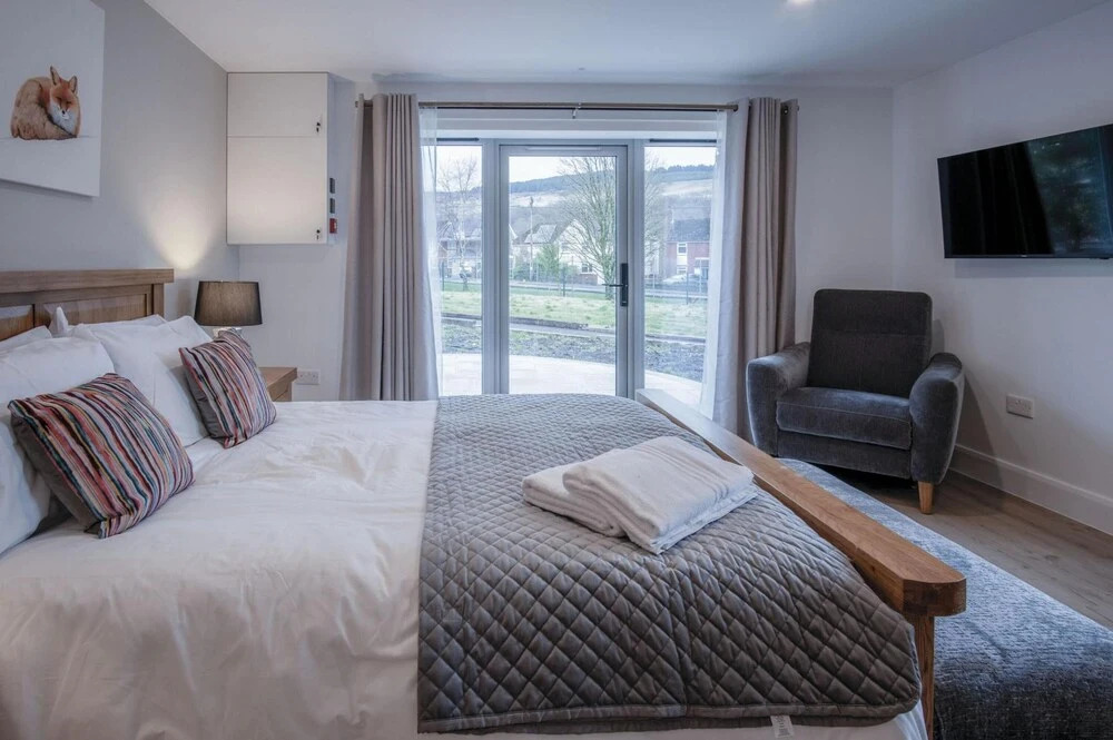 Suite 7 - Sleeping Giant Hotel - PEN Y CAE Inn