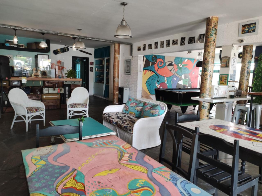 Brava Beach Hostel