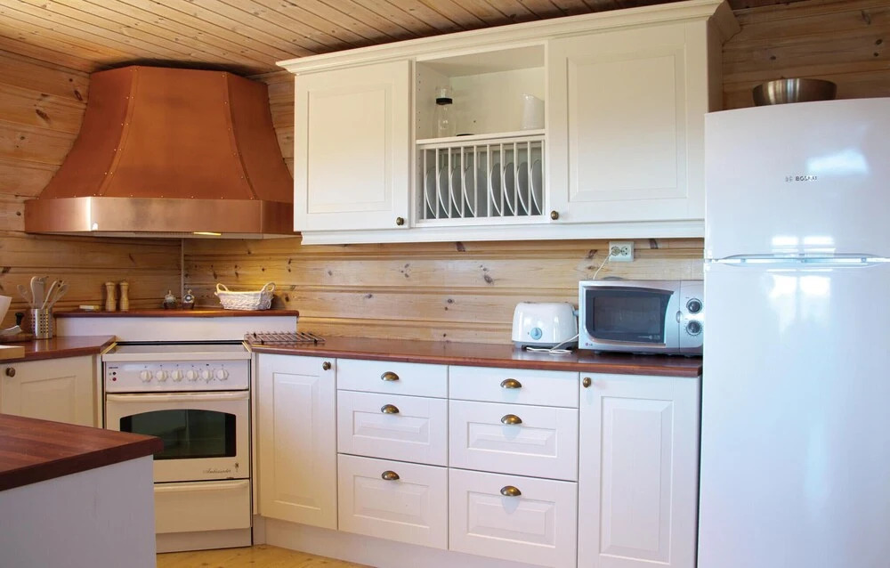 Nice Home In Lindesnes With Sauna