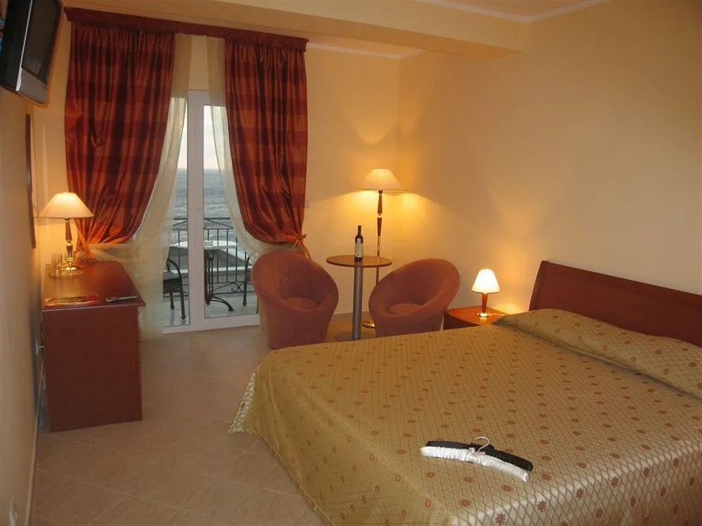 Hotel Romanov