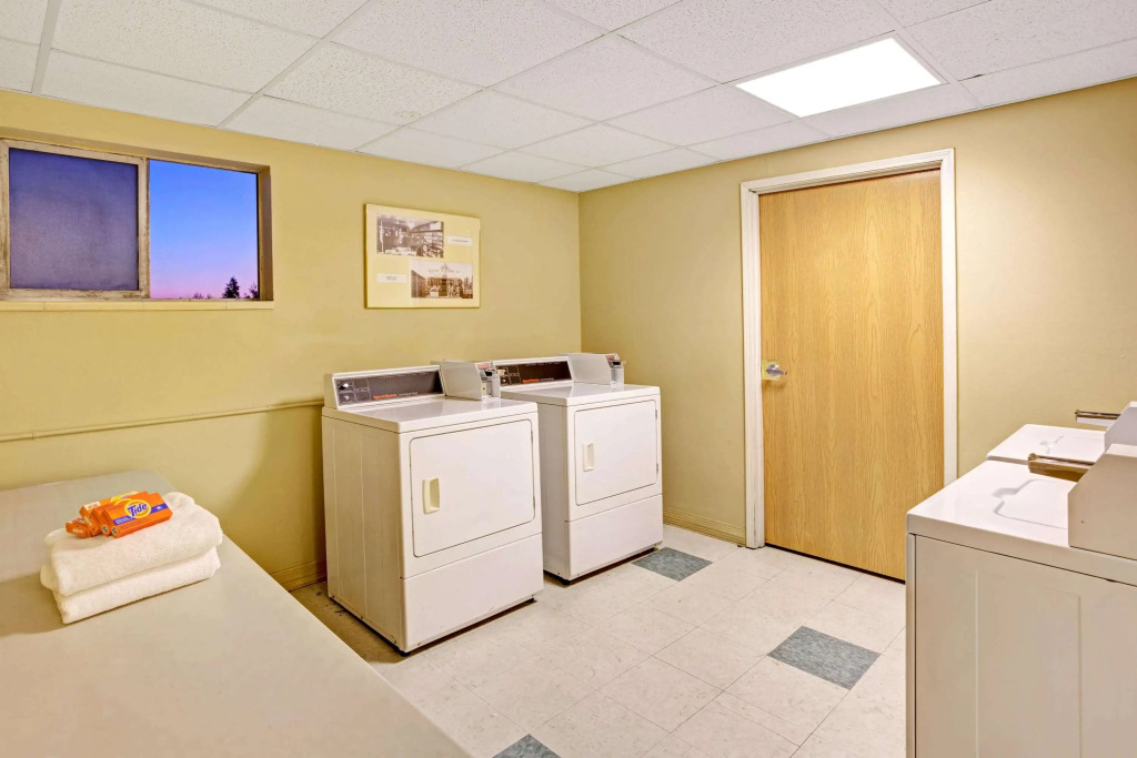 Ramada Downtown by Wyndham Anchorage