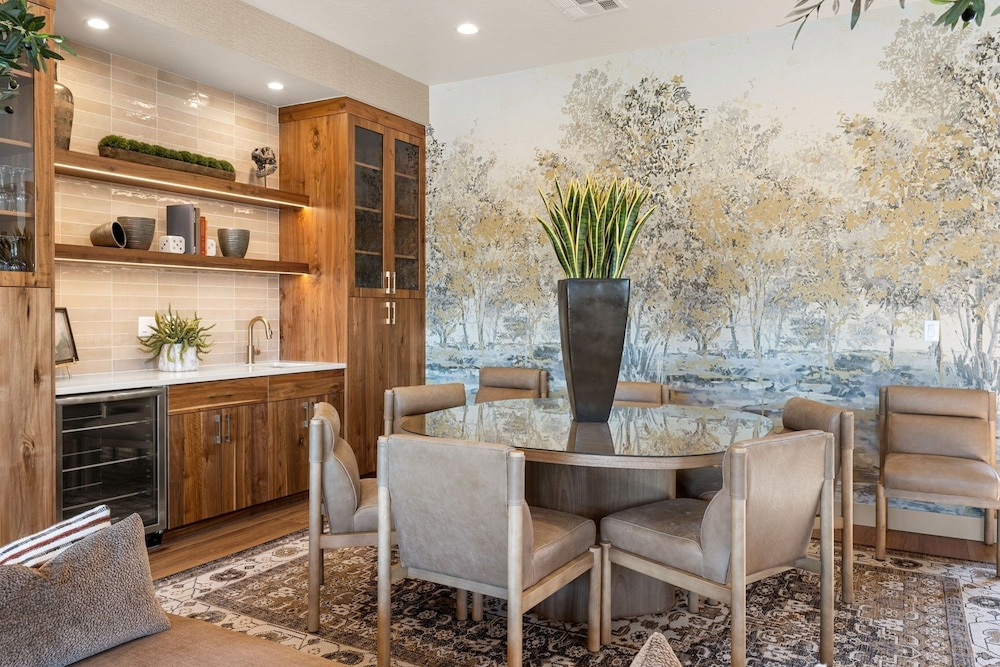 Ever-changing Sky 7 Bedroom Home