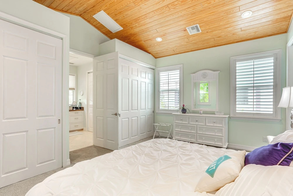 Waterfront Stuart Oasis w/ Hot Tub & Dock!
