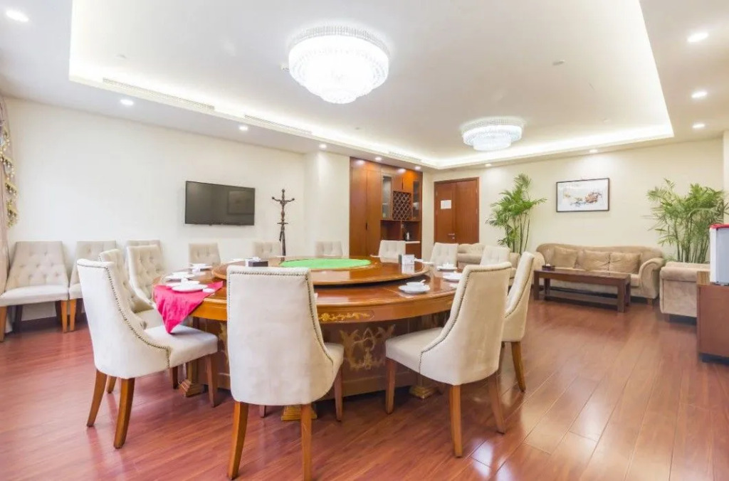 Zijingong Hotel