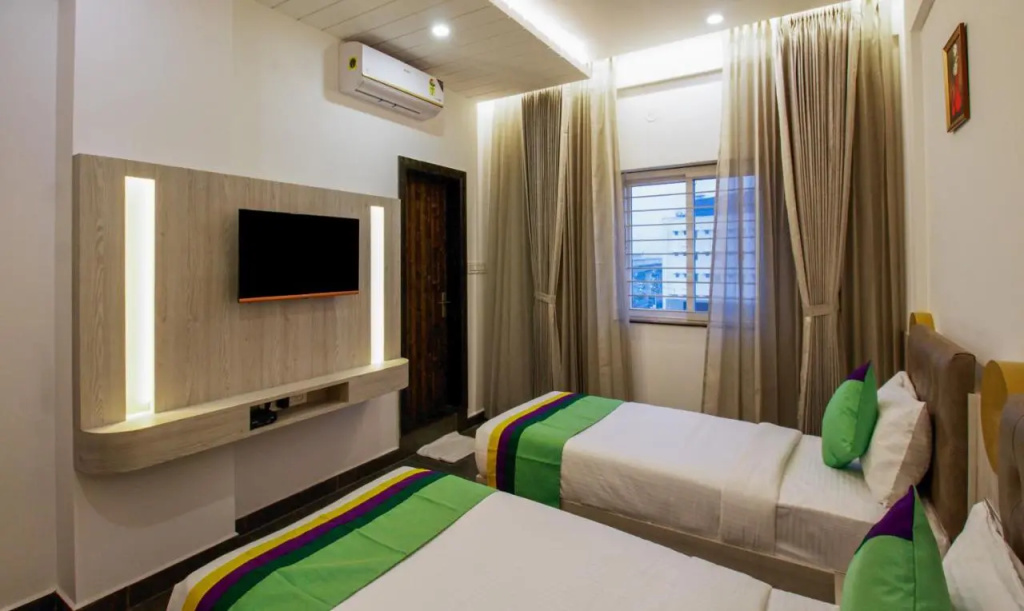 Itsy Hotels Silver Keys