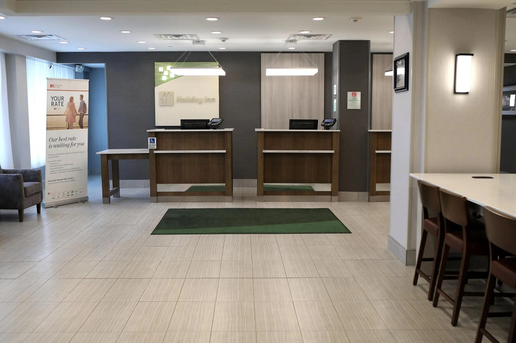 Holiday Inn Chicago Oakbrook by IHG