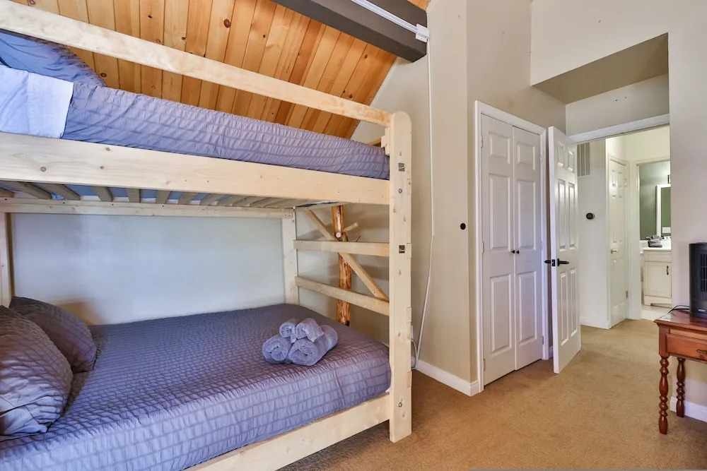 Steps to Lift Private Spa, BBQ, Massage Chair
