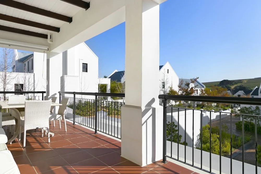 Winelands Golf Lodges 24
