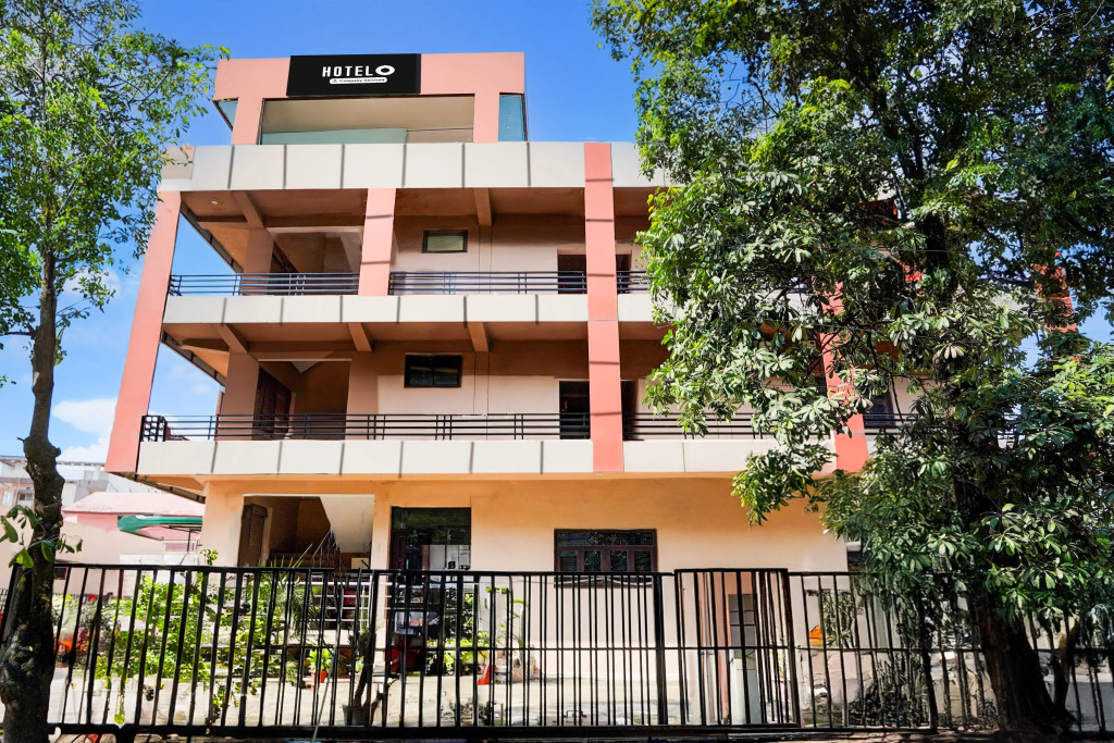 Super Hotel O GMS Road Ballupur Chowk Formerly Maira Residency