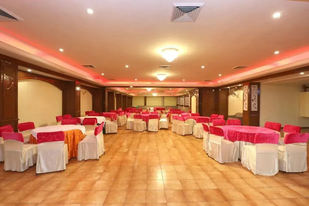 Oyo 30283 Rix'S Hotel And Resort