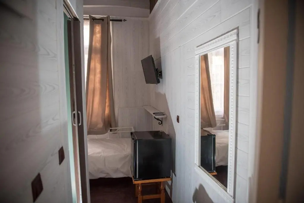 1920s Rooms & Beds