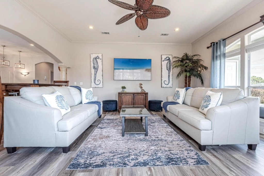 Emerald Palace S 10 Black Coral Cove 3BR 2BA 8