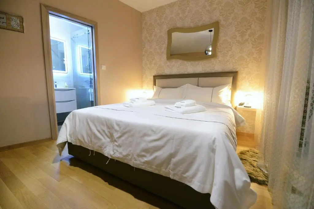 Tonio Rooms
