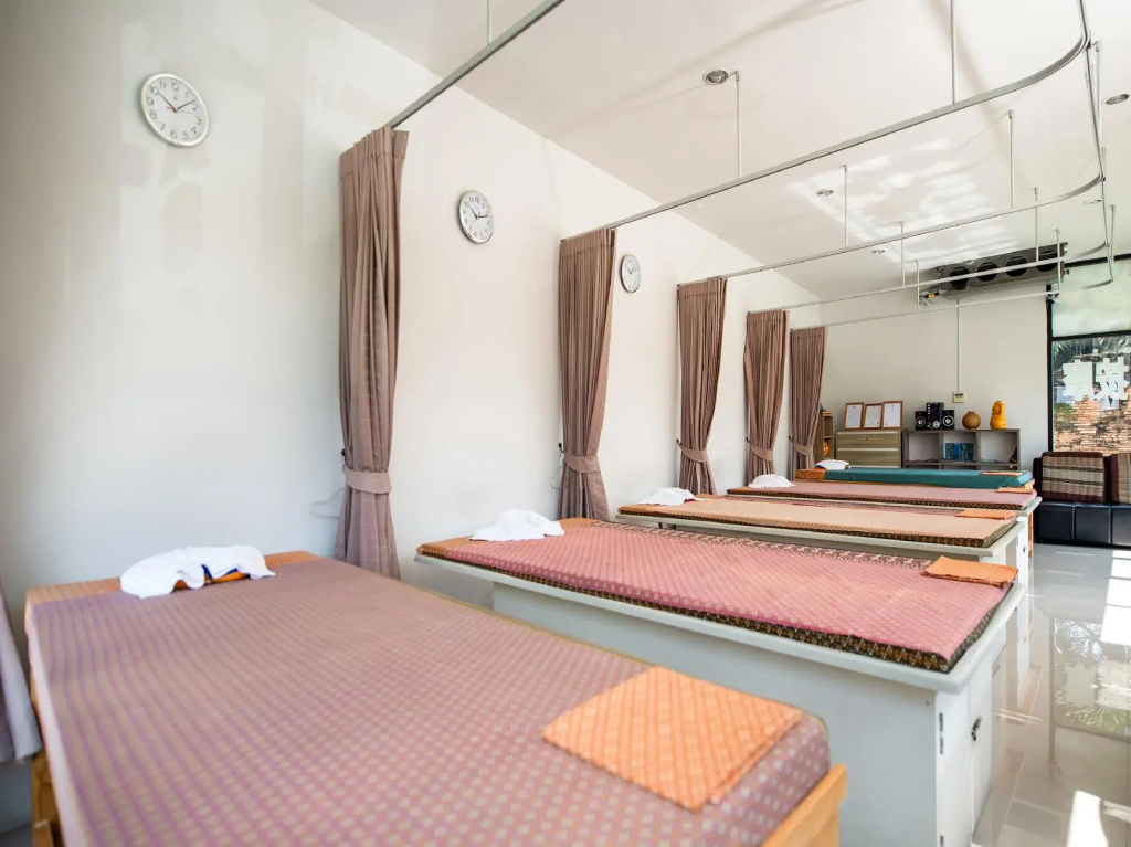De Blue Sea Rawai Hotel