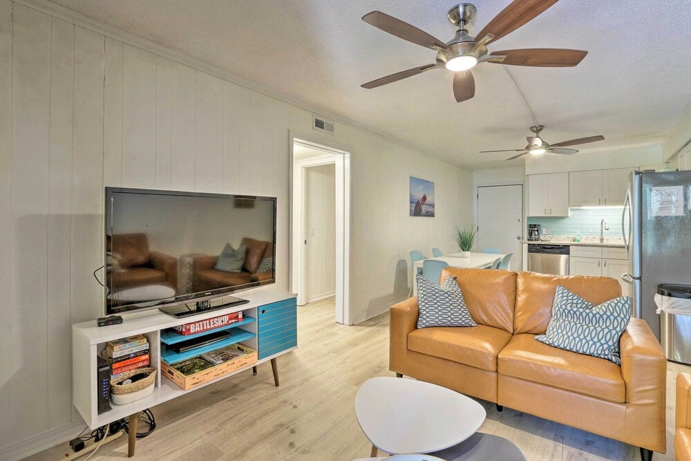 Hilton Head Condo w/ Covered Balcony + Pool Access