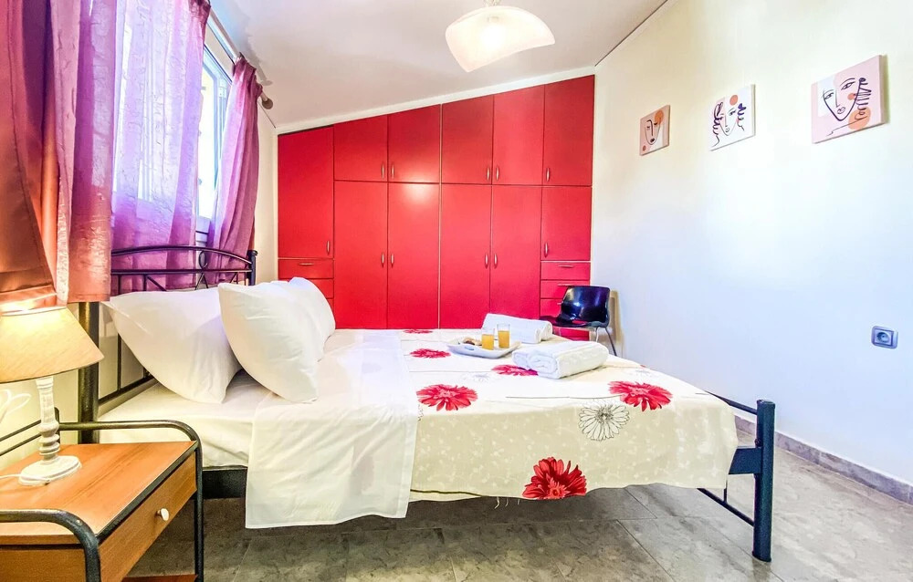 Stunning Home in Attika With Wifi and 3 Bedrooms